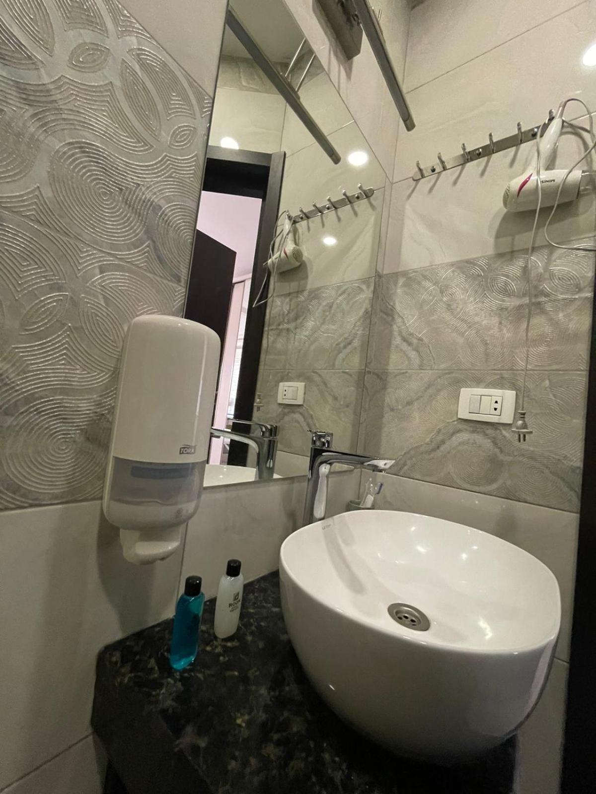 4Room Hotel يريفان المظهر الخارجي الصورة